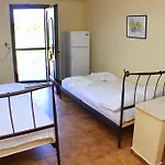 Apartament Zisios *