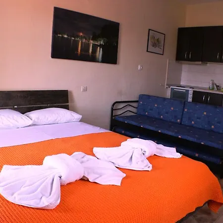 Zisios Apartment *