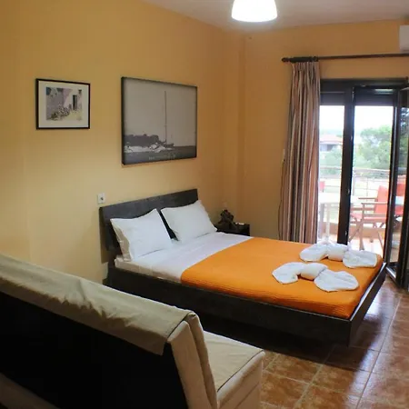 Zisios Apartment *